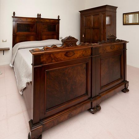 Palazzo Gessi Room And Breakfast Borghi 外观 照片