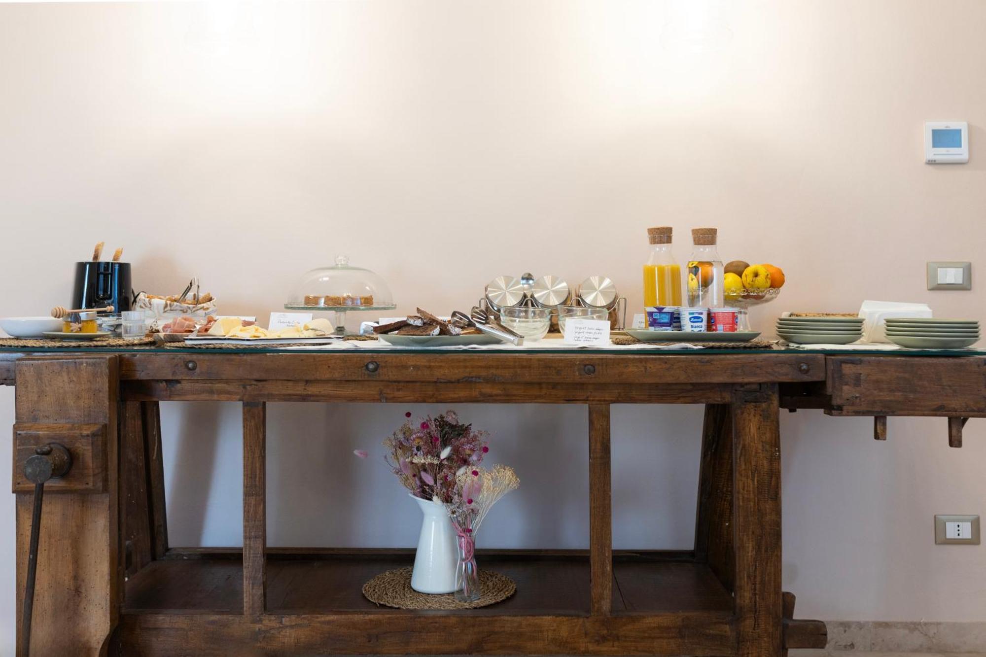 Palazzo Gessi Room And Breakfast Borghi 外观 照片