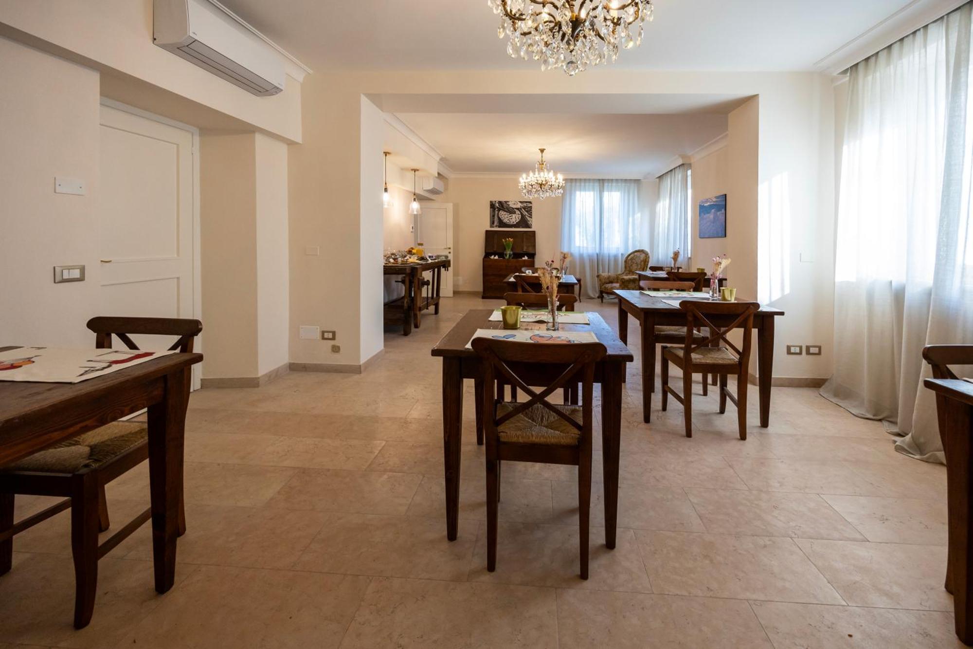 Palazzo Gessi Room And Breakfast Borghi 外观 照片