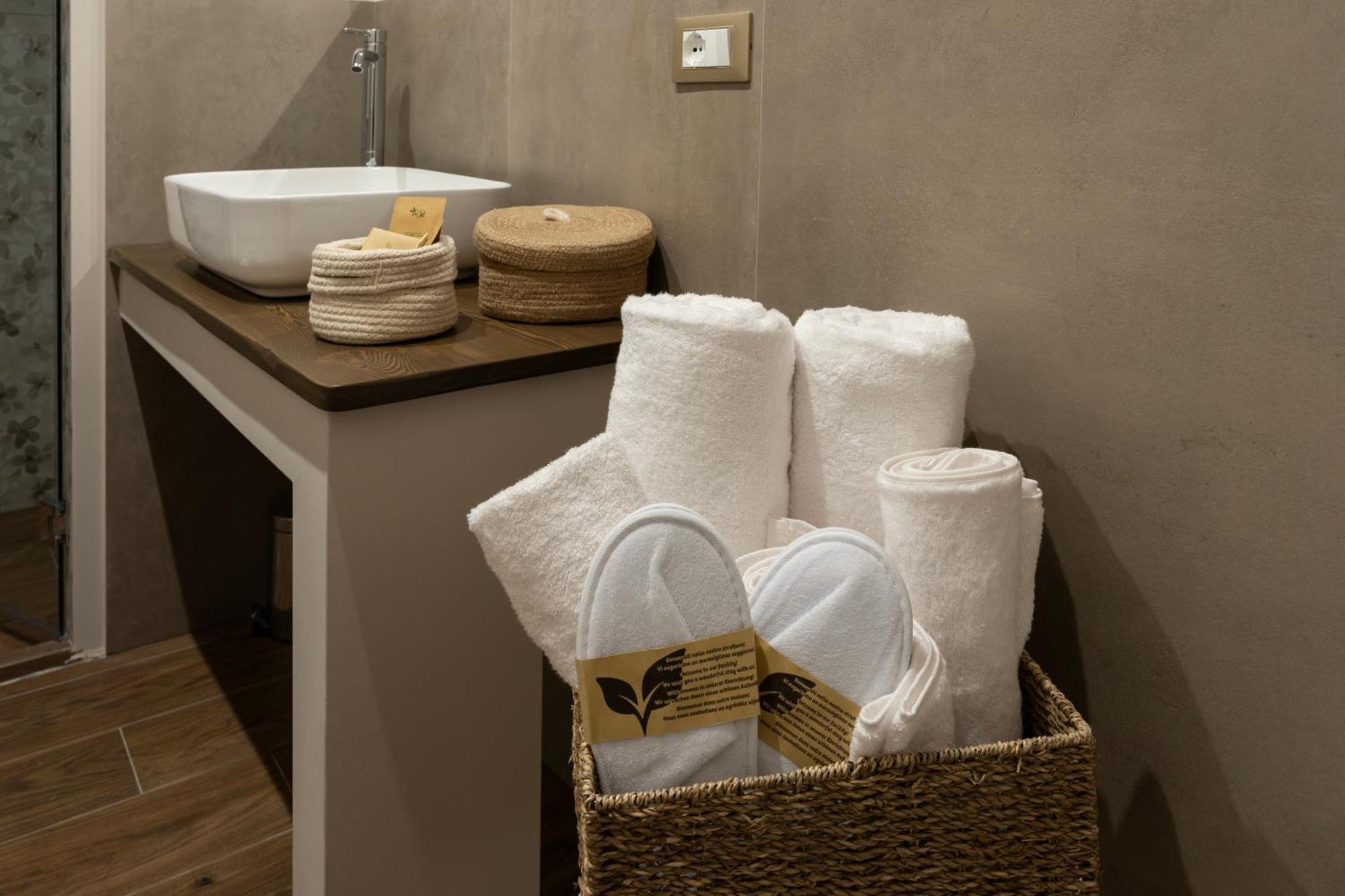 Palazzo Gessi Room And Breakfast Borghi 外观 照片