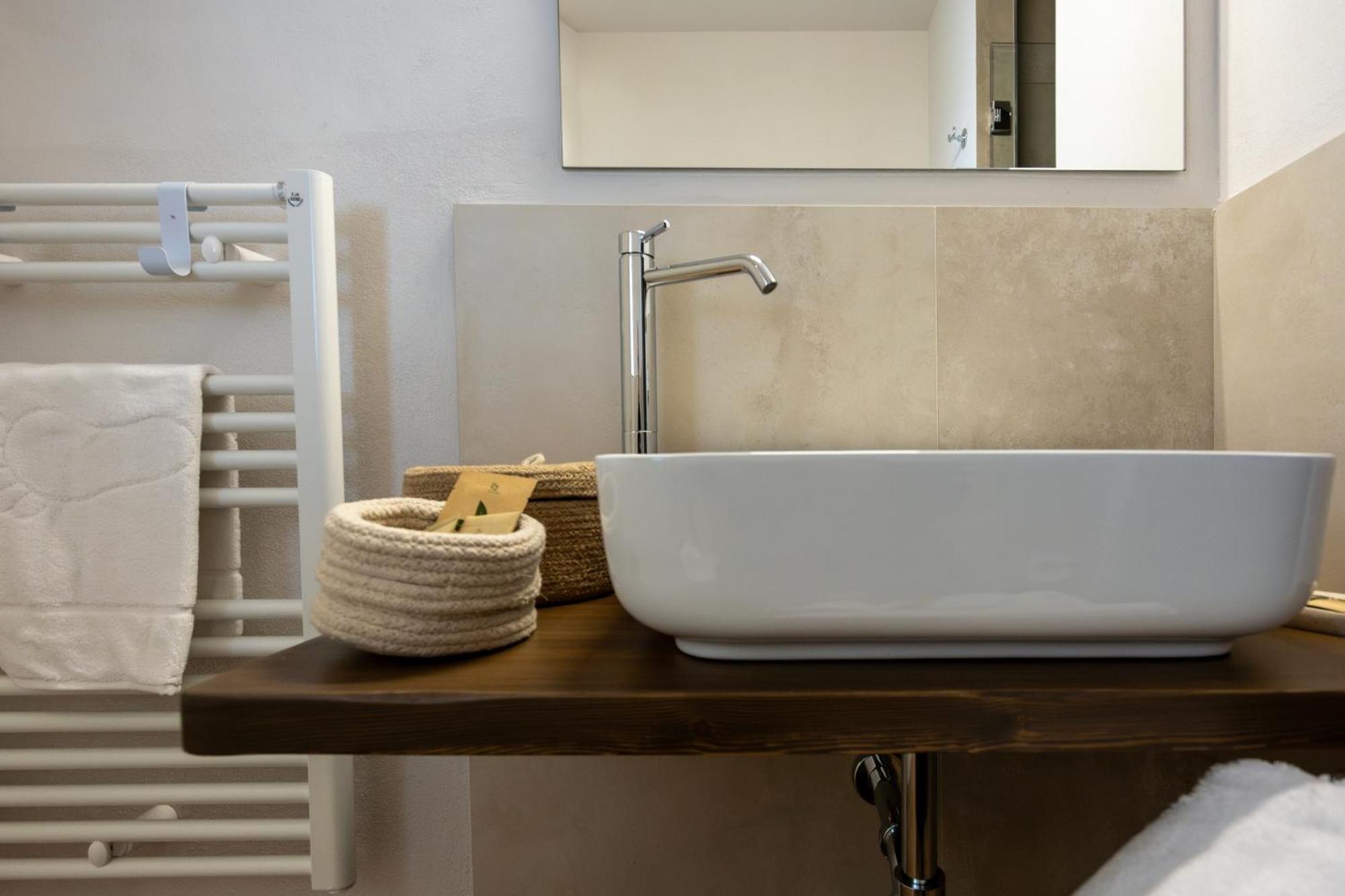 Palazzo Gessi Room And Breakfast Borghi 外观 照片
