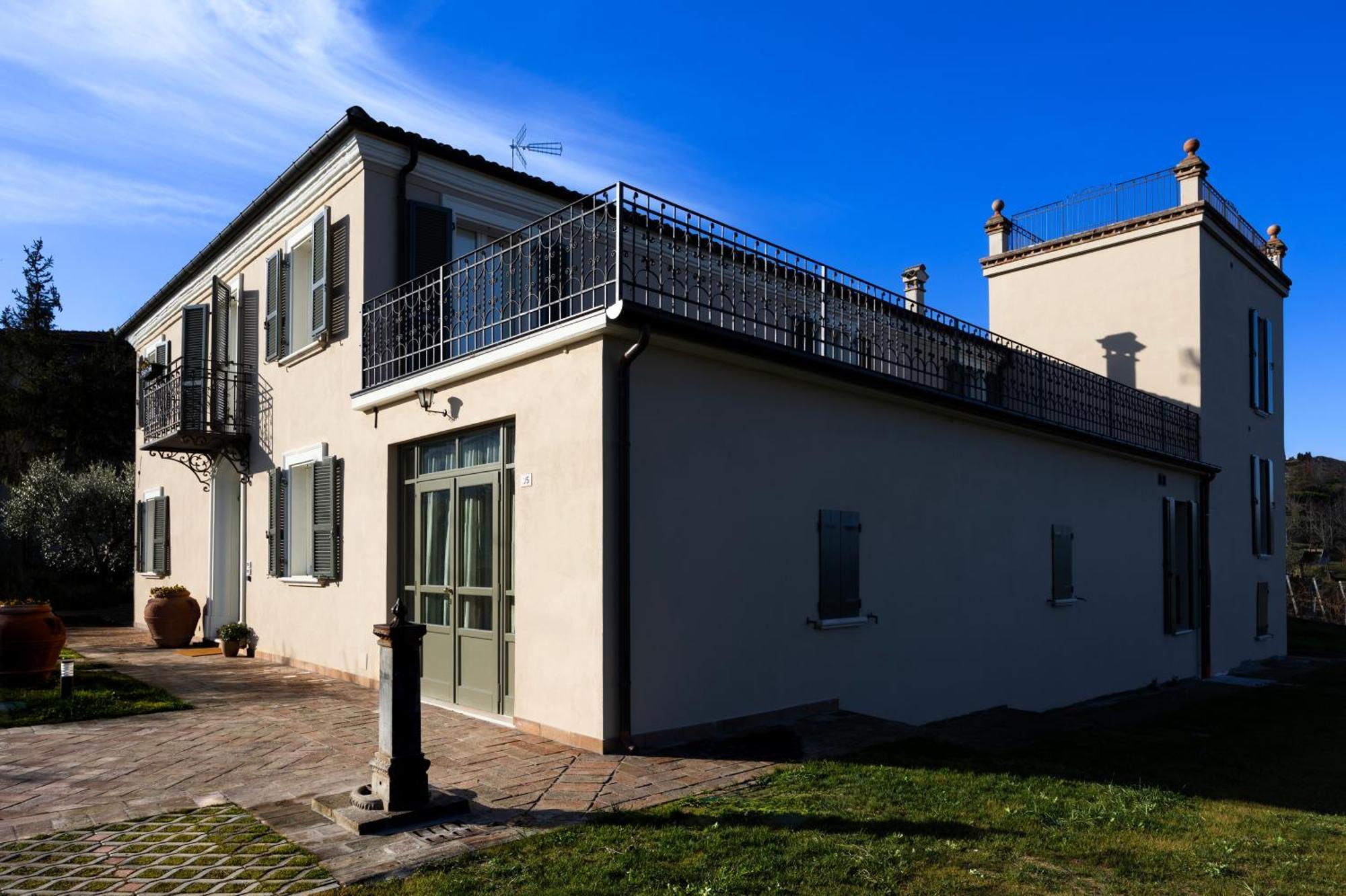 Palazzo Gessi Room And Breakfast Borghi 外观 照片